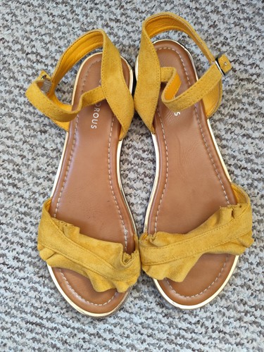 Mustard sandals women size - mustard,
