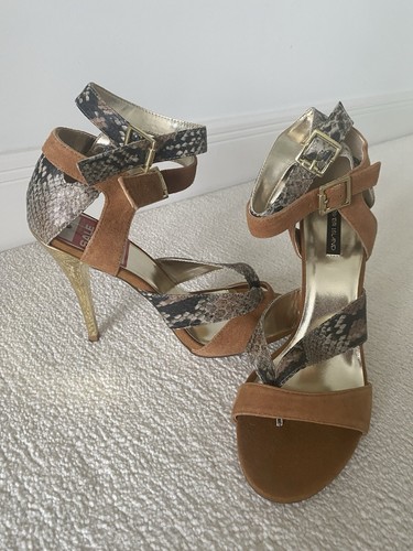 River island gold - river, and