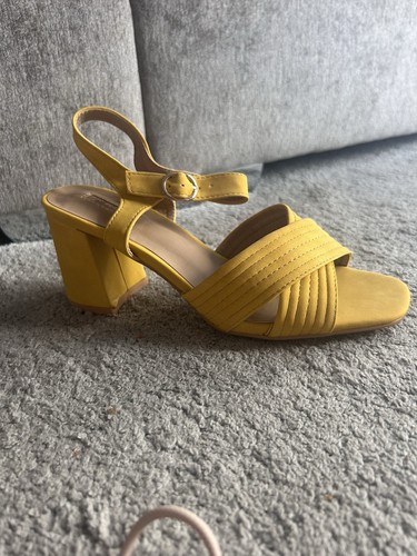Yellow suede block - yellow,