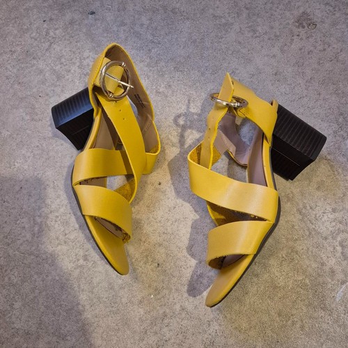 Mustard yellow strappy - , heel